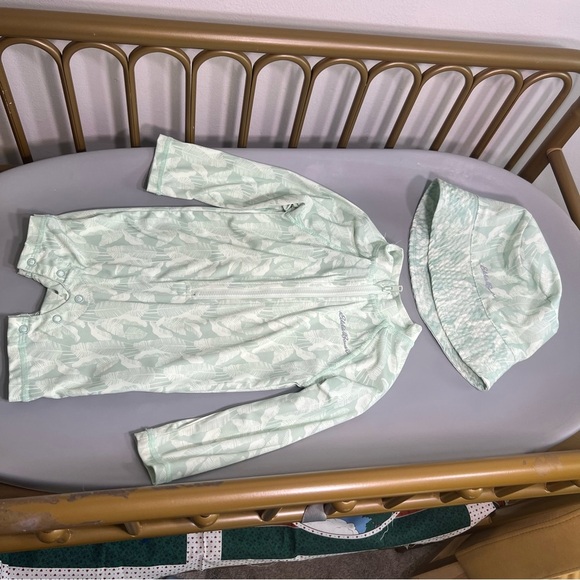 Mint Green Baby boy 12 months rash guard swimsuit and Hat Set mint condition - Picture 1 of 7